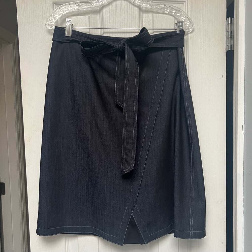 DKNY Like New Black A-Line Faux Wrap Denim Skirt with front tie size Large